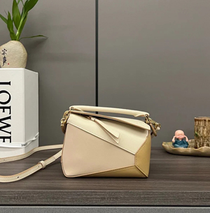 【LOEWE】 ロエベ スーパーコピー パズルバッグ スモール（クラシックカーフ）A510P60X38