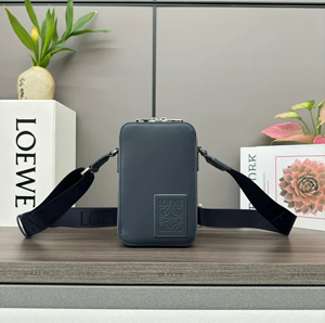 【LOEWE】 ロエベ スーパーコピー バーティカル クロスボディポケット（サテンカーフ）ディープネイビー C565S59X01
