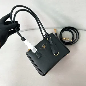 【PRADA】プラダ スーパーコピー プラダ ガレリア サフィアーノレザー ミニバッグ ブラック（1BA906_NZV_F0002_V_ZOM）