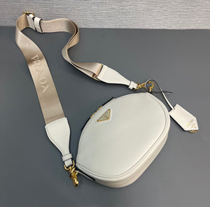 【PRADA】プラダ スーパーコピー レザー ミニ ショルダーバッグ ホワイト（1BH212_2AIX_F0PG7_V_NVM）