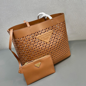 【PRADA】プラダ スーパーコピー ラージブラウン パンチングレザー ショッピングバッグ（1BG503_2CY4_F03BH_V_OOO）