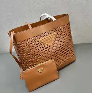 【PRADA】プラダ スーパーコピー ラージブラウン パンチングレザー ショッピングバッグ（1BG503_2CY4_F03BH_V_OOO）