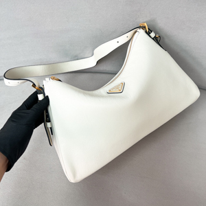 【PRADA】プラダ スーパーコピー プラダ エメ ラージ ソフトグレインレザー ショルダーバッグ ホワイト（1BC228_2CYS_F0PG7_V_LVM）
