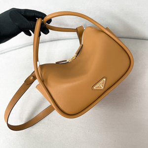 【PRADA】プラダ スーパーコピー プラダ ダーリン ソフトグレインレザー ハンドバッグ キャメル（1BA451_2CYS_F03BH_V_OVO）