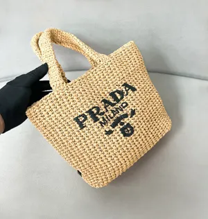 【PRADA】プラダ スーパーコピー スモール クロシェ トートバッグ ナチュラル（1BG422_2C2T_F0018_V_OOL）