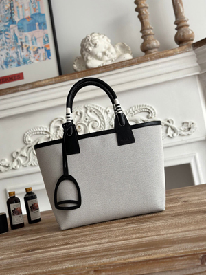 Hermès エルメス スーパーコピー サック?スティープル 28 トート バッグ（H083610CKAC）