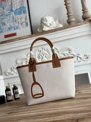 Hermès エルメス スーパーコピー サック?スティープル 28 トート バッグ（H083610CKAE）