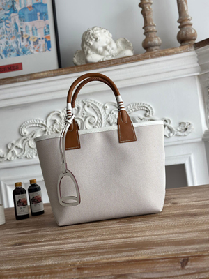 Hermès エルメス スーパーコピー サック?スティープル 28 トート バッグ（H083610CKAA）