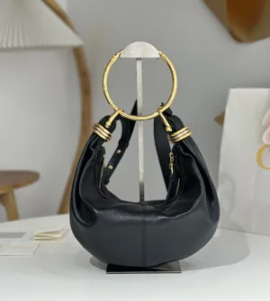 【Chloé】クロエ スーパーコピー グレインレザー製BRACELETスモールホーボーバッグ ブラック（CHC24AS611N72001）