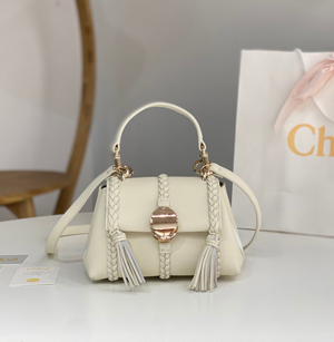 【Chloé】クロエ スーパーコピー  ペネロペ ミニ ソフト ショルダーバッグ アイボリー(CHC23AS575J58110)