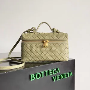 代金引換 BOTTEGA VENETA ボッテガ?ヴェネタ バン バン ウーブン コスメティックバッグ 抹茶（789109V3IV12488）
