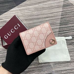 GUCCI グッチ GGエンブレム ミニ ウォレット ライトピンク 820692