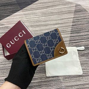 GUCCI グッチ GGエンブレム ミニ ウォレット ブルー＆アイボリー 820692