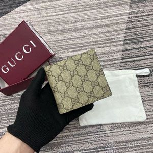 GUCCI グッチ GGエンブレム 二つ折りウォレット ベージュ＆ダークブラウン 821206