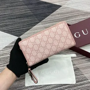 GUCCI グッチ GGエンブレム ジップアラウンドウォレット ライトピンク 819122