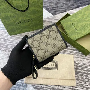 GUCCI グッチ GGエンブレム ミニジップウォレット ベージュ／ブラック 819131