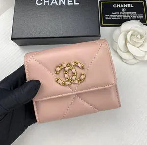 【CHANEL】シャネル CCロゴ 三つ折り財布 ピンク（AP0956）
