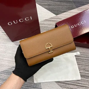 GUCCI グッチ 新作  ソフトビット コンチネンタルウォレット ブラウン 828147
