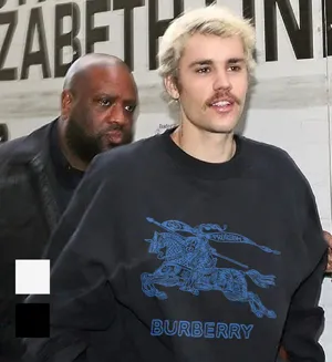 Burberry Center Embroidery Sweat バーバリー センター エンブロイダリー スウェット ブラックとホワイト（Burberry 61）
