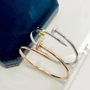 カルティエ B6048717 ジュスト アン クル ブレスレット、クラシックモデル、ダイヤモンド スーパーコピー