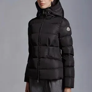 Moncler Avoce Ladies Short Down Jacket モンクレール アボーチェ レディース ショートダウンジャケット ブラック J20931A00151539ZD999（Moncler 4）