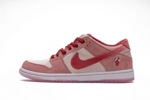Nike SB Dunk Low Pro 