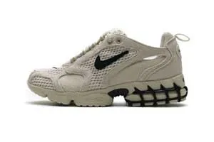 Stussy x Nike Air Zoom Spiridon Cage 2 Fossil/Black CQ5486-200 ステューシー x ナイキ エア ズーム スピリドン ケージ フォッシル/ブラック スニーカー（CQ5486-200）