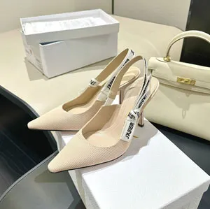 ディオール DIOR J’Adior スリングバックパンプス ヌードカラー（KDC201TFL_S21U）