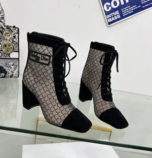 ディオール DIOR Naughtily-D ヒール ショートブーツ ブラック（KDI952SET_S04X）