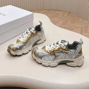 ディオール Dior Vibe スニーカー ゴールド & シルバー（KCK415OFL_S49G）