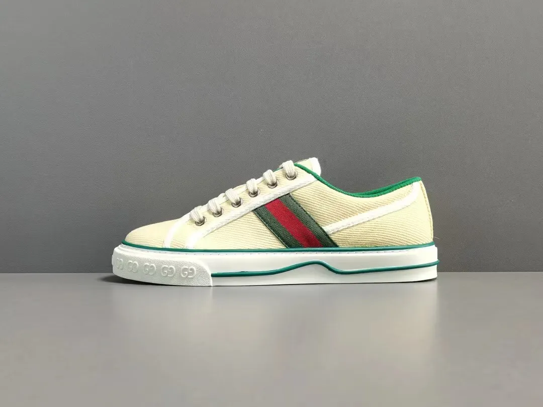 Gucci Tennis 1977 Series Sneakers Butter Color グッチ テニス 1977シリーズ スニーカー バターカラー 801568 FADOG 9153