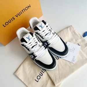 Louis Vuitton Line Trainer ルイヴィトン ライン トレーナー（Louis Vuitton 1）
