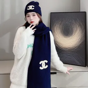 シャネル CCロゴワッフル柄 カシミアスカーフ ネイビーブルー（AA9256 B13357 NP713）