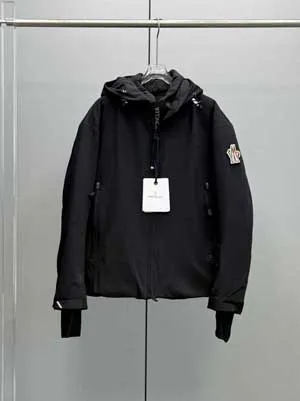Moncler Grenoble Praz メンズ ブラック ショートダウンジャケット 超クール (H20971A5074053063999)