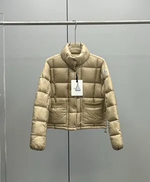 モンクレール ジャルシュー レディース シャネル カーキ クロップド スタンドカラー ダウンジャケット (K20931A00017597YF)