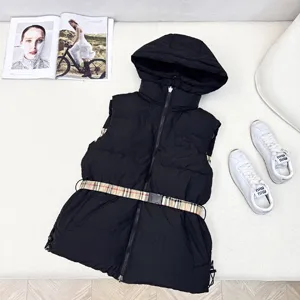 バーバリー レディース ブラック ヴィンテージチェックパネル ダブルサイド ノースリーブ ダウンジャケット（Burberry52）