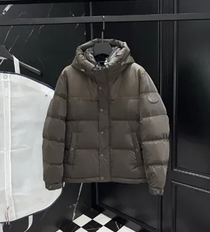 バーバリー 2025年秋冬 カップルズコレクション ブラウン クロップド フード付き パッチワーク ダウンジャケット（Burberry22）