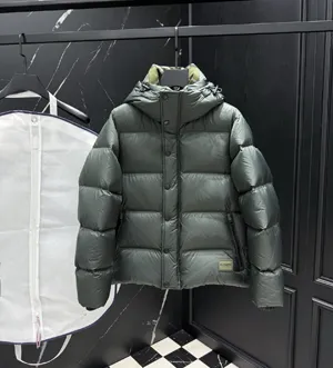 Burberry‘Halsby’Down Jacket Gray-green バーバリー ハルスビー カップルズ セージグリーンフード付き チェック ダウンジャケット（8091092）