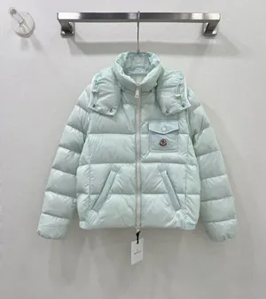 モンクレール アンドロ レディース フード付きクロップドダウンジャケット マカロンブルー (K10931A00078597EU)
