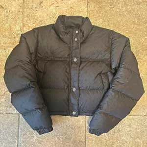 クロムハーツ ブラックモノグラム クロップド パファー ダウン ジャケット（Chrome Hearts 0005）