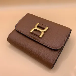 クロエ マーシー タン グレインカーフスキン 三つ折り財布（CHC23AP099I31）