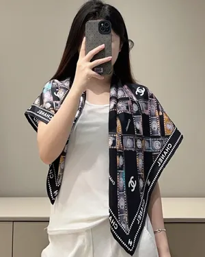 シャネル「タイムカプセル」ブラック シルクスカーフ 90x90cm（Chanel0024）