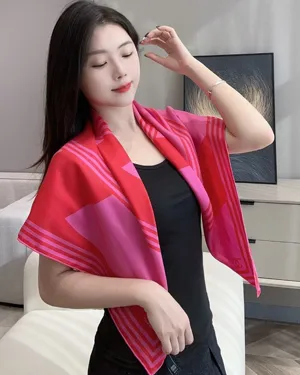 シャネル ピンク＆レッド ダブルCロゴ シルクスカーフ 90x90cm（Chanel0068）