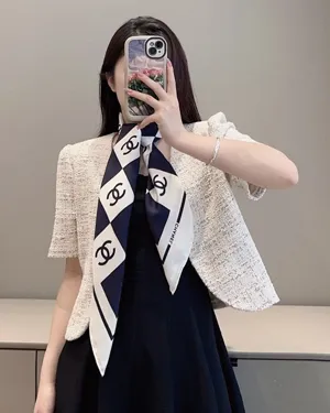 シャネル「チェッカーボード」ブラック＆ホワイト シルクスカーフ 90x90cm（Chanel0070）