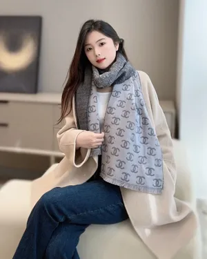 シャネル「スターリーナイト」グラデーショングレー カシミアマフラー 185 x 35cm（Chanel0122）