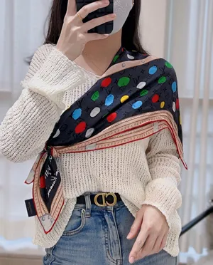 ルイヴィトン「LV x YK ペインテッドドット モノグラムスクエア 90」シルクスカーフ ブラック 90×90cm（M78283）