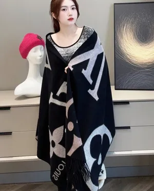 ルイヴィトン「エシャルプジ アルティメット」ブラック シルクショール 70×200cm（M76383）