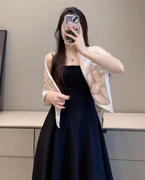 ルイヴィトン「LV デュアリティ 90」ベージュ シルクスカーフ 90×90cm（M78407）